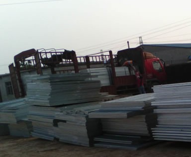 上海太原熱鍍鋅鋼格板裝車